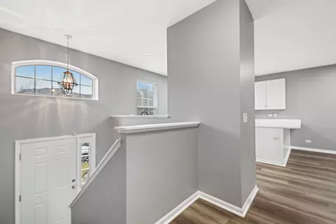 Entry Way - 272 Comstock Dr, Elgin, IL 60124 photo 1 of 2