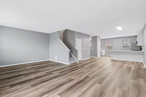Living - 272 Comstock Dr, Elgin, IL 60124 photo 1 of 1