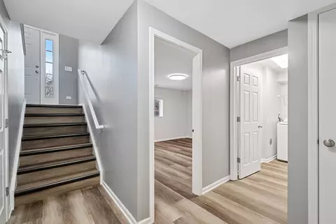 Entry Way - 272 Comstock Dr, Elgin, IL 60124 photo 2 of 2