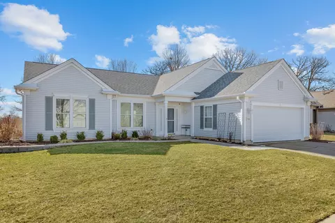 11361 Greenway Dr, Huntley, IL 60142