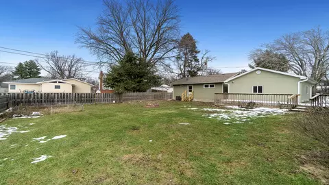 Exterior - 302 W Front St, Mount Morris, IL 61054 photo 18 of 20