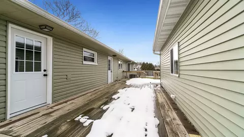 Exterior - 302 W Front St, Mount Morris, IL 61054 photo 15 of 20
