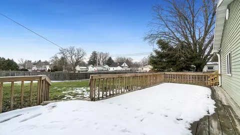 Exterior - 302 W Front St, Mount Morris, IL 61054 photo 13 of 20