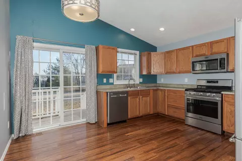 Kitchen - 3410 Cornelius Dr, Bloomington, IL 61704 photo 2 of 3