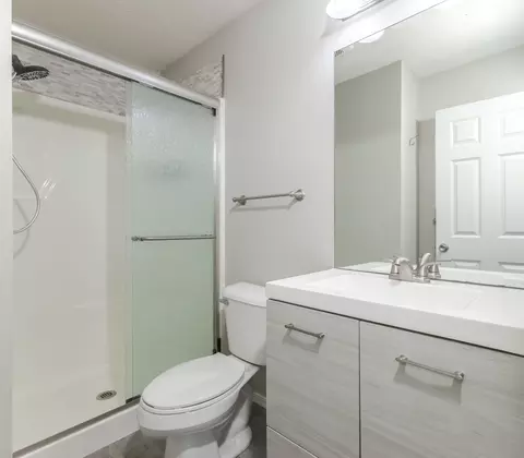 Bath - 3410 Cornelius Dr, Bloomington, IL 61704 photo 1 of 2