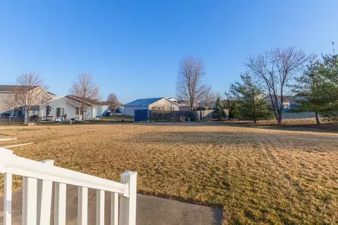 Exterior - 3410 Cornelius Dr, Bloomington, IL 61704 photo 6 of 10