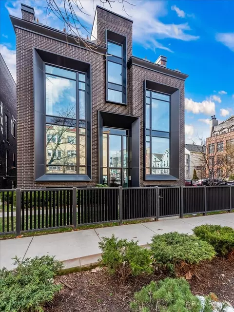 2756 N Magnolia Ave #2S, Chicago, IL 60614