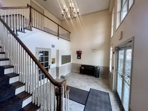 Entry Way - 715 Astor Ln #403, Wheeling, IL 60090 photo 2 of 2