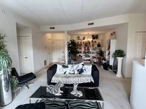 Living - 715 Astor Ln #403, Wheeling, IL 60090 photo 2 of 2