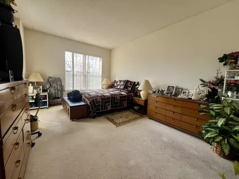 Bedroom - 715 Astor Ln #403, Wheeling, IL 60090 photo 2 of 3