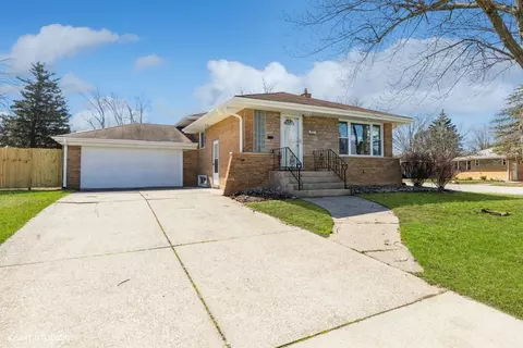 907 E 160th Pl, South Holland, IL 60473