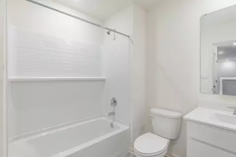 Bath - 616 Ensign Pl, Hebron, IN 46341 photo 3 of 3