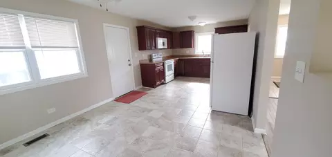 1916 Flower St, Mchenry, IL 60050 photo 8