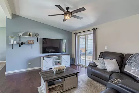 Living - 702 Nancy Ln, Mchenry, IL 60051 photo 2 of 2