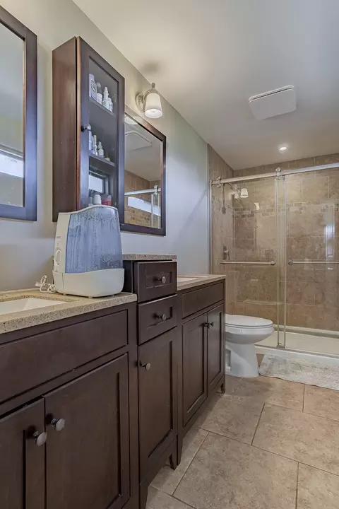 Bath - 702 Nancy Ln, Mchenry, IL 60051 photo 2 of 2