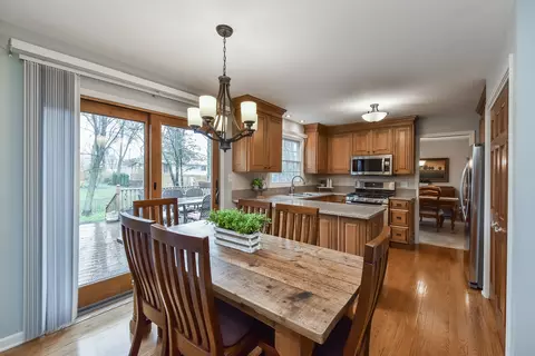 1909 Howard St, Wheaton, IL 60187 photo 6