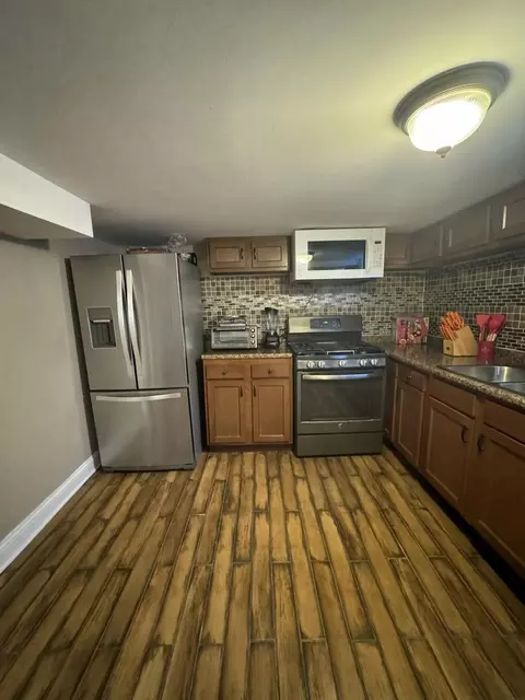 Kitchen - 40 E 151st St, Harvey, IL 60426 photo 3 of 5