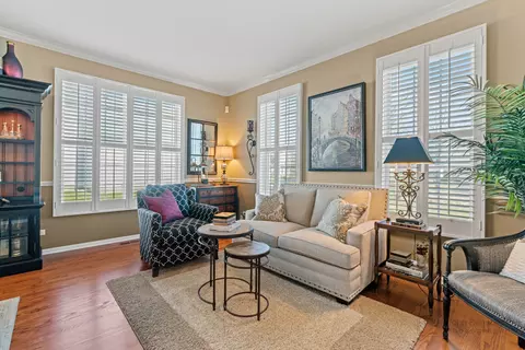 1304 Hunters Rdg E, Hoffman Estates, IL 60192 photo 4