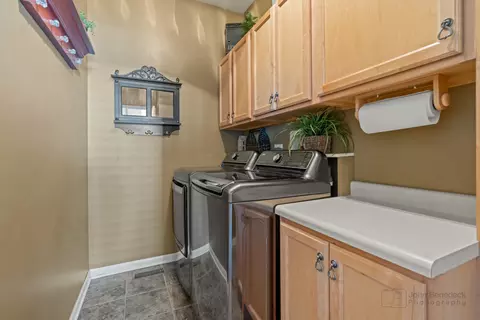 1304 Hunters Rdg E, Hoffman Estates, IL 60192 photo 26