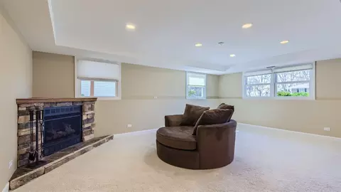 Living - 4105 Mason Dr, Hoffman Estates, IL 60192 photo 7 of 7