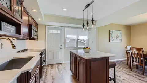 Kitchen - 4105 Mason Dr, Hoffman Estates, IL 60192 photo 4 of 5
