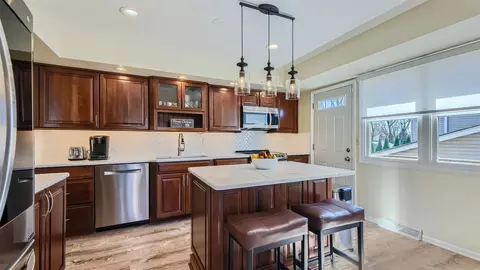 Kitchen - 4105 Mason Dr, Hoffman Estates, IL 60192 photo 3 of 5