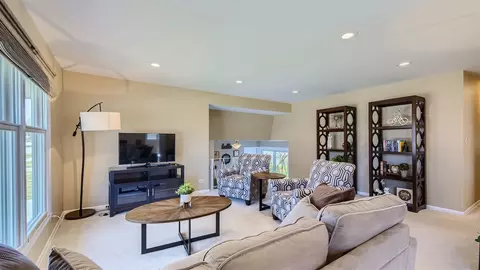 Living - 4105 Mason Dr, Hoffman Estates, IL 60192 photo 3 of 7