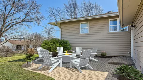 Exterior - 4105 Mason Dr, Hoffman Estates, IL 60192 photo 2 of 9