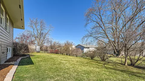 Exterior - 4105 Mason Dr, Hoffman Estates, IL 60192 photo 7 of 9