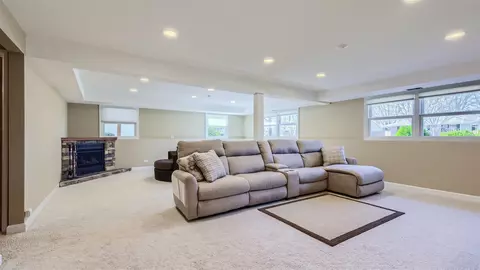 Living - 4105 Mason Dr, Hoffman Estates, IL 60192 photo 6 of 7