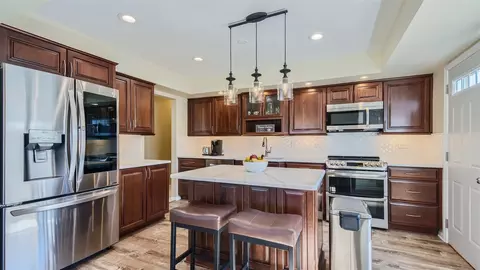 Kitchen - 4105 Mason Dr, Hoffman Estates, IL 60192 photo 1 of 5