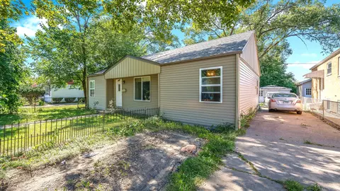 5130 State Rd, Burbank, IL 60459 photo 2