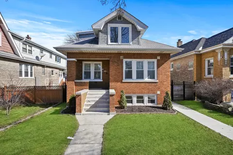 2231 Grove Ave, Berwyn, IL 60402