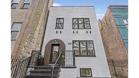 3320 W Le Moyne St, Chicago, IL 60651