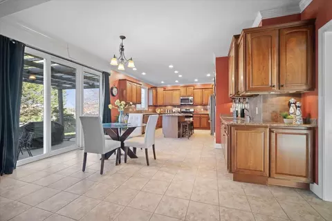 Dining - 1706 Pfitzer Rd, Normal, IL 61761 photo 2 of 3
