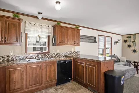 90 10th Ave, Bartlett, IL 60103 photo 13