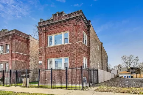 1048 N Central Park Ave, Chicago, IL 60651