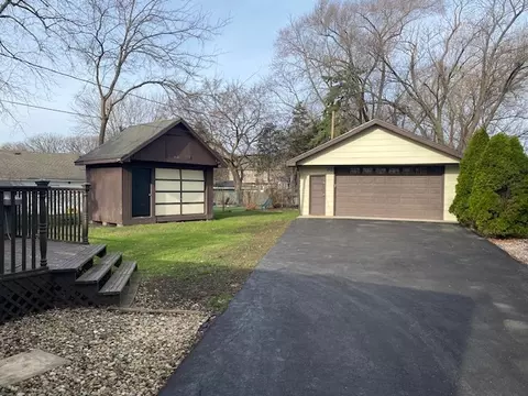 301 Central Ave, Willowbrook, IL 60527 photo 4