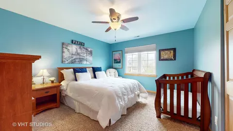 Bedroom - 245 Pleasant Dr, Bartlett, IL 60103 photo 5 of 8