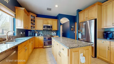 Kitchen - 245 Pleasant Dr, Bartlett, IL 60103 photo 5 of 5
