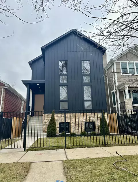 2439 W Carmen Ave, Chicago, IL 60625