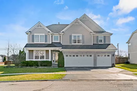 1017 S Sienna Ct, Round Lake, IL 60073