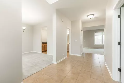 Living - 461 E Becker Pl, Sycamore, IL 60178 photo 1 of 4