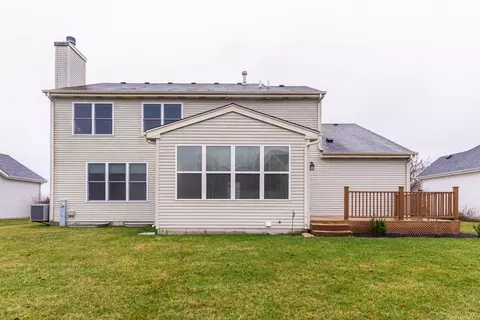 Exterior - 461 E Becker Pl, Sycamore, IL 60178 photo 5 of 8