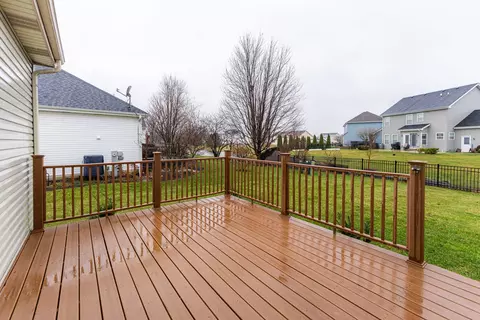 Exterior - 461 E Becker Pl, Sycamore, IL 60178 photo 4 of 8