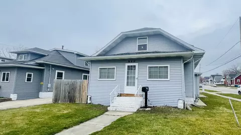 960 North Ave, Aurora, IL 60505