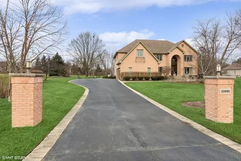 22450 N Foxtail Dr, Kildeer, IL 60047
