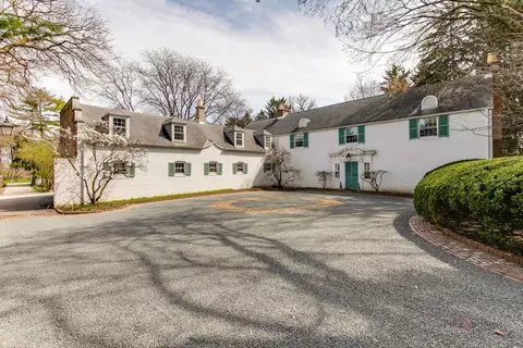 3 S Green Bay Rd, Lake Forest, IL 60045