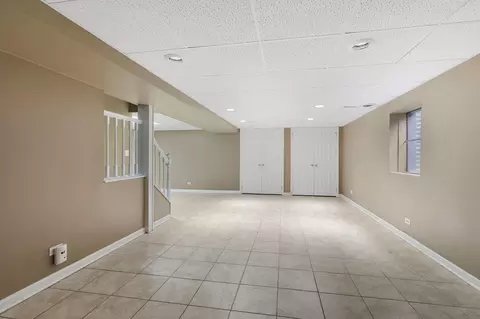 Other - 681 Randi Ln, Hoffman Estates, IL 60169 photo 15 of 17