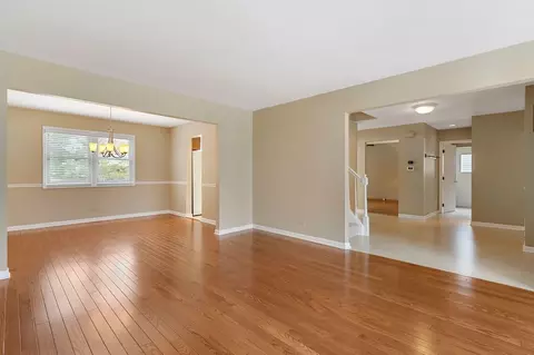 Living - 681 Randi Ln, Hoffman Estates, IL 60169 photo 1 of 1